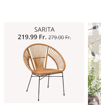 Stylischer Rattanstuhl mit schwarzem Metallgestell